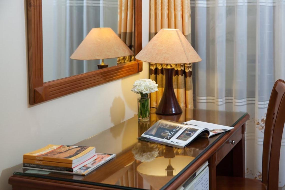 Lucky Central Hotel & Travel ฮานอย ภายนอก รูปภาพ